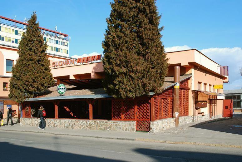 Hotel Slovan Lucenec Exterior photo